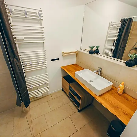 3 Downtown Bilk * 杜塞尔多夫