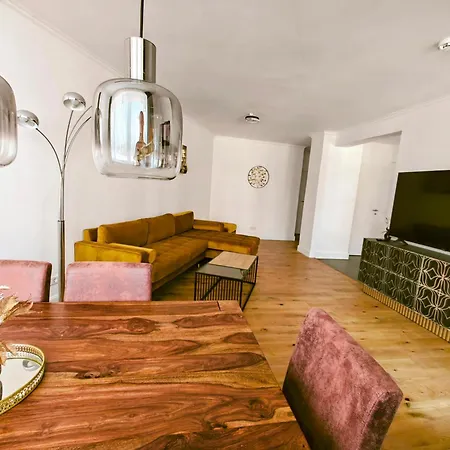 3 Downtown Bilk Appartamento