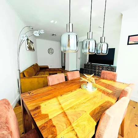 3 Downtown Bilk דירה *