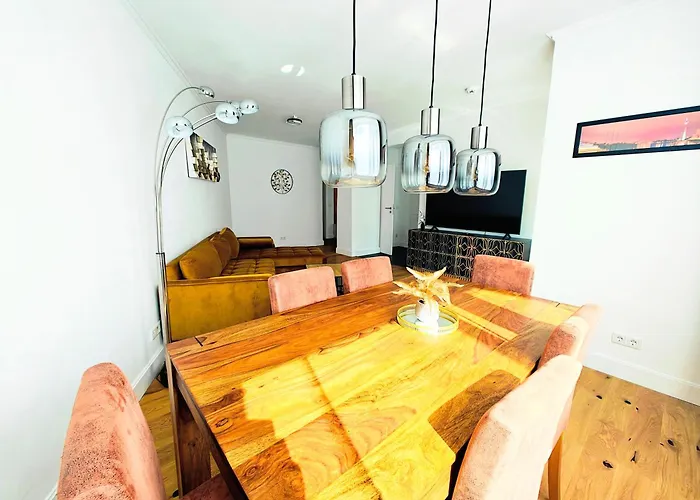 3 Downtown Bilk Apartment *